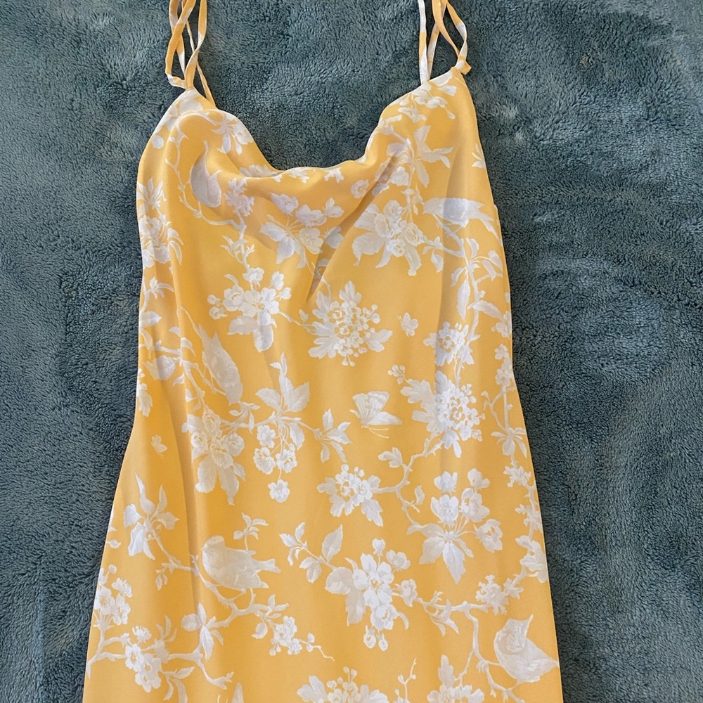 Worn Once, Abercrombie & Fitch Size XSP orange and white floral maxi dre…